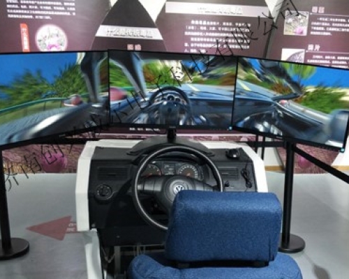 單人三屏毒駕模擬體驗